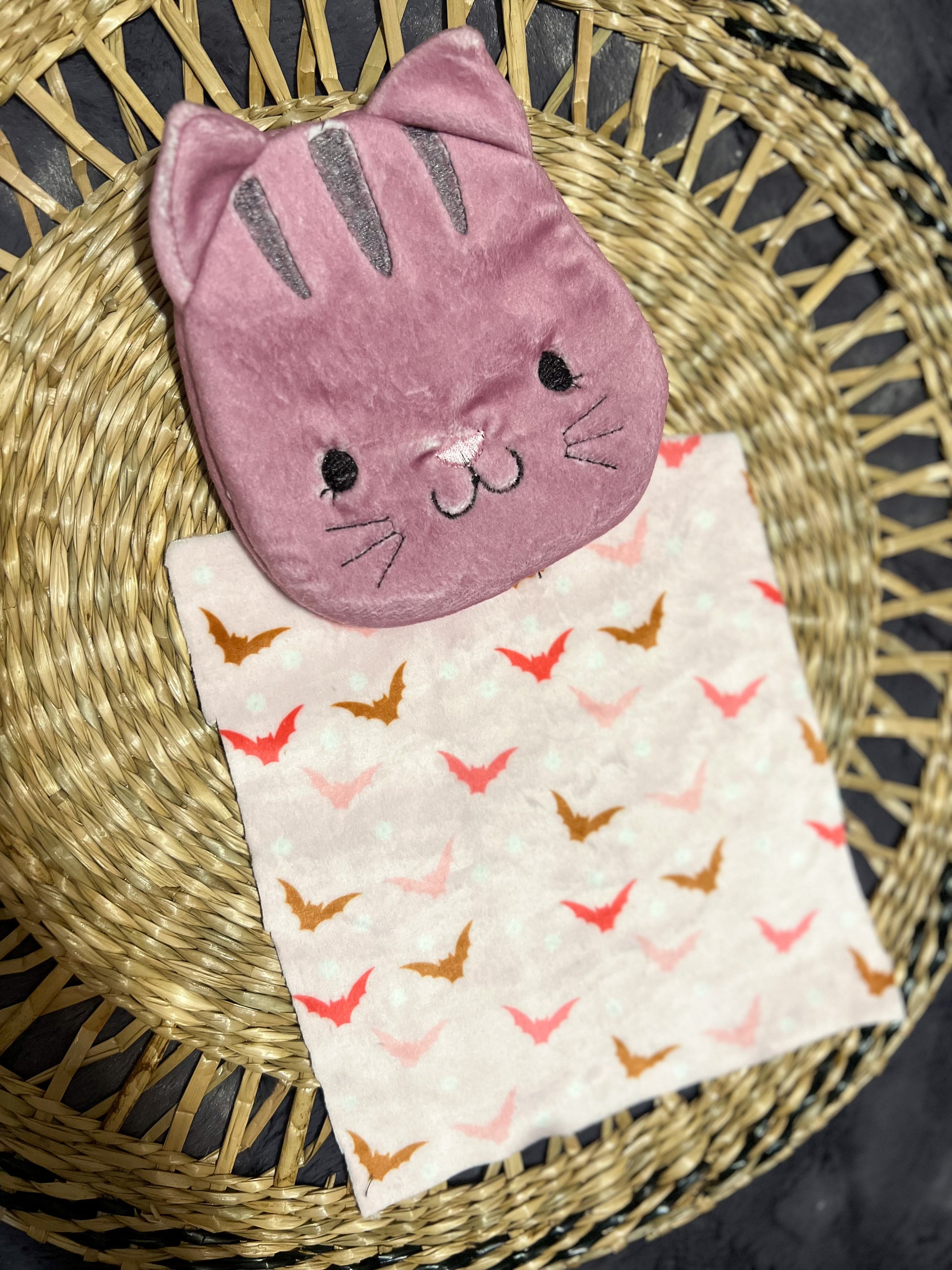 Lilacs Pink Bats (Will Ship Assembled)